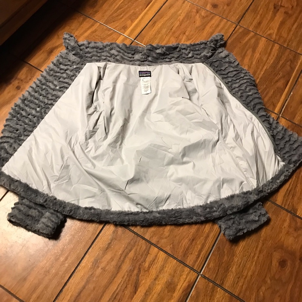 Patagonia" Pelage Gray Faux Fur Fleece Jacket - Picture 13 of 13